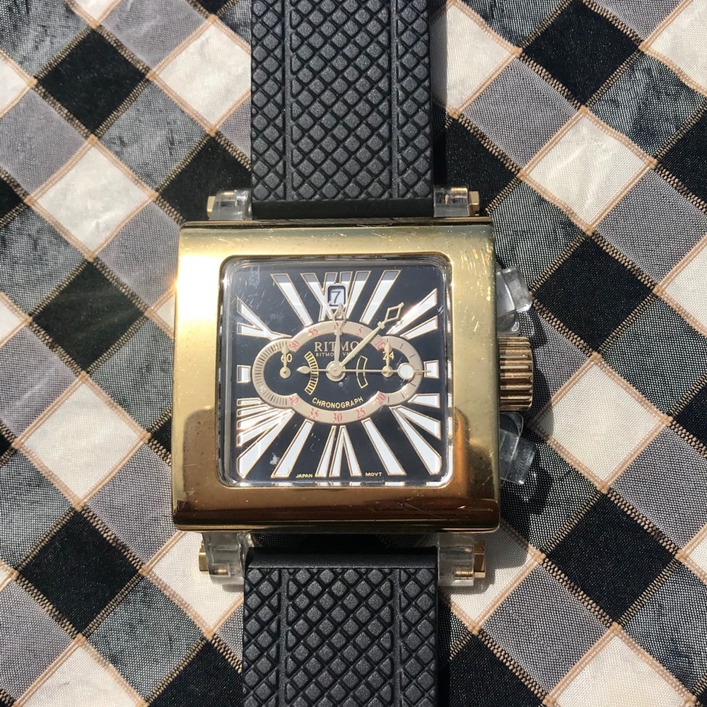 RITMO MVNDO wristwatch